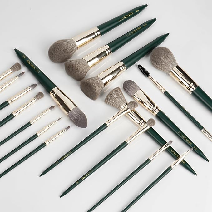 18-Piece Makeup Brush Set with Holder Case – Complete Makeup Brush Collection for Flawless Makeup Application -Soft Bristles (Green)