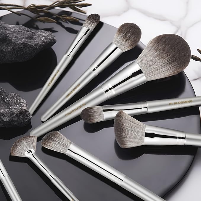 Makeup Brushes Set Makeup Foundation Brush Advanced Foundation Blush Contour Foundation Concealer Eye Shadow Brush Makeup Set (Silver)