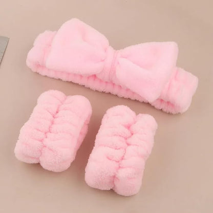 25Pcs Makeup Brush Sets with Wristbands and Headband, Including 14Pcs Makeup Brushes, 3Pcs Blender Sponge, 4Pcs Powder Puffs, Multi-functional Makeup Tool Set for Women and Girls (Pink)