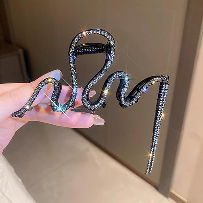 1 Pack Snake Hair Claw Clips Metal Black Crystal Rhinestone Hair Clips with Tassel Pendant Design Hair Accessories Strong Hold Large Hair Catch Jaw Clips Y2k Punk Hair Barrette Hairpins for Women Girl