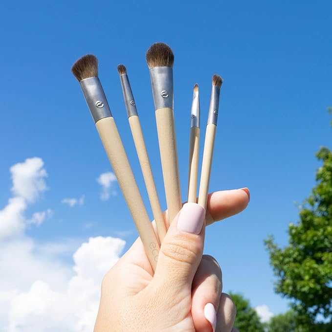 EcoTools Daily Defined Eye Makeup Brush Kit, Travel Friendly, Versatile Eye Makeup Looks, Convenient Makeup Tools On-The-Go, For Eyeshadow & Eye Liner, Eco-Friendly Makeup Brushes, 5 Piece Set