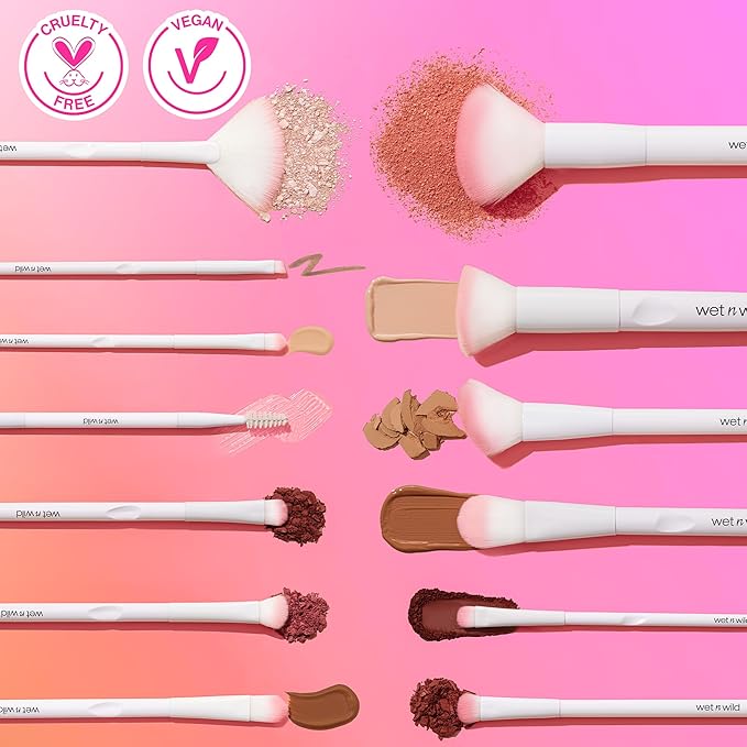 wet n wild Powder Brush, Ultra-Plush Synthetic Bristles for Flawless Application, Soft Touch, Ergonomic Handle for Comfortable Precision Control